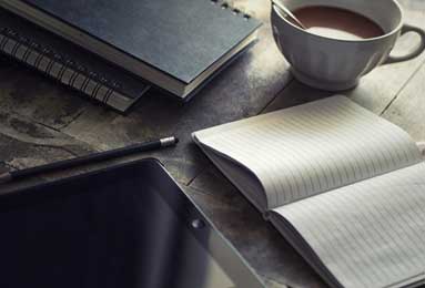 2014&2017NBA总决赛：马刺与勇士巅峰对决回顾与影响